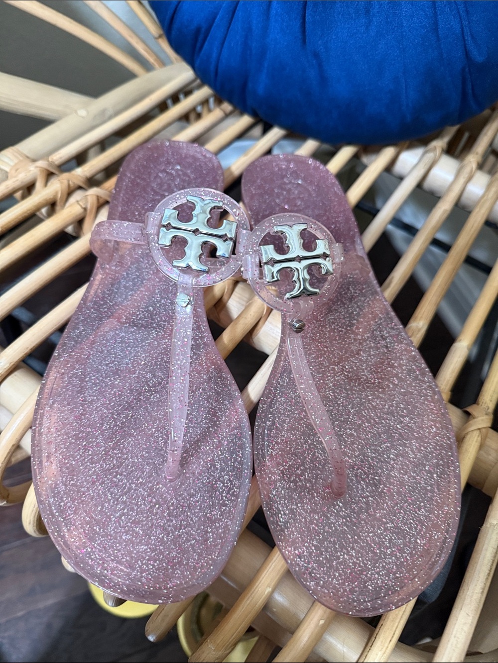 Tory Burch Pink Glitter Jelly Thong Sandals with Logo Medallion